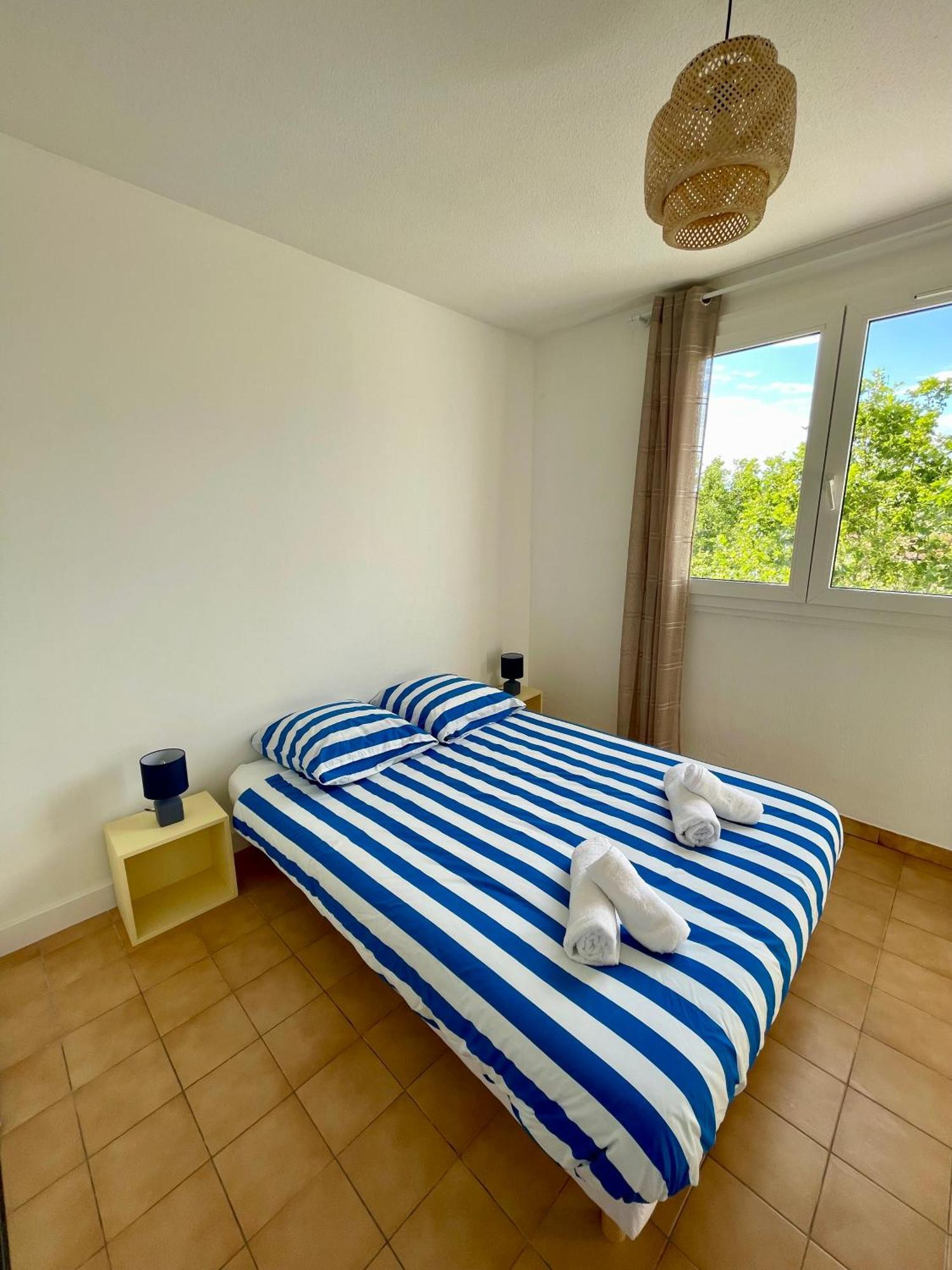 Superbe Duplex Refait A Neuf ! Apartment Hyeres Exterior photo