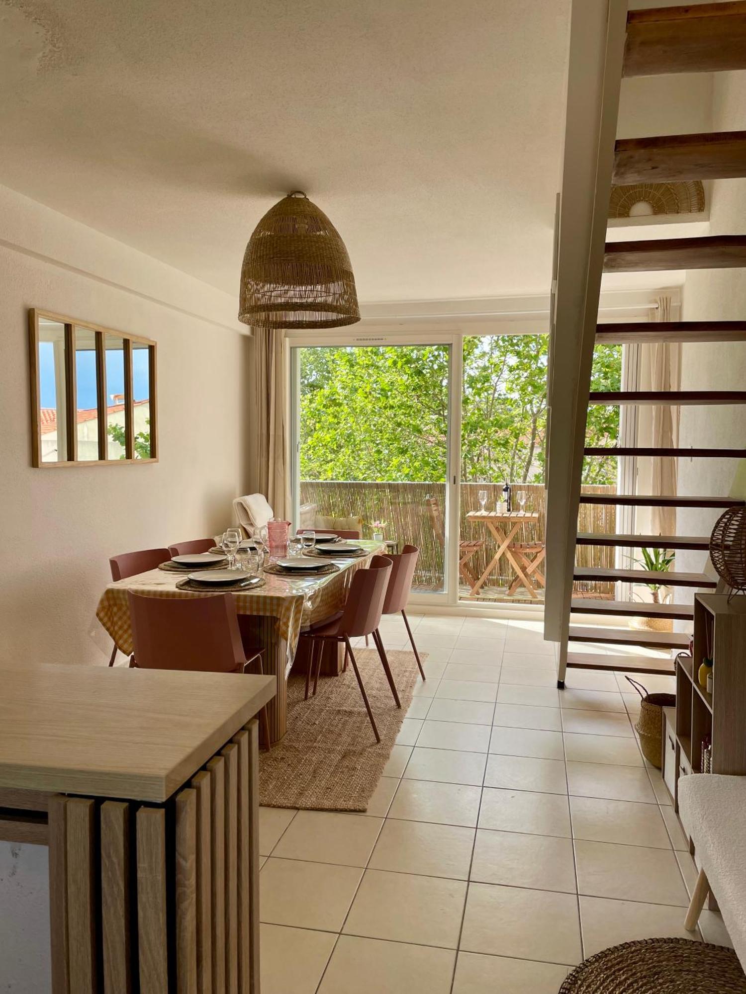 Superbe Duplex Refait A Neuf ! Apartment Hyeres Exterior photo